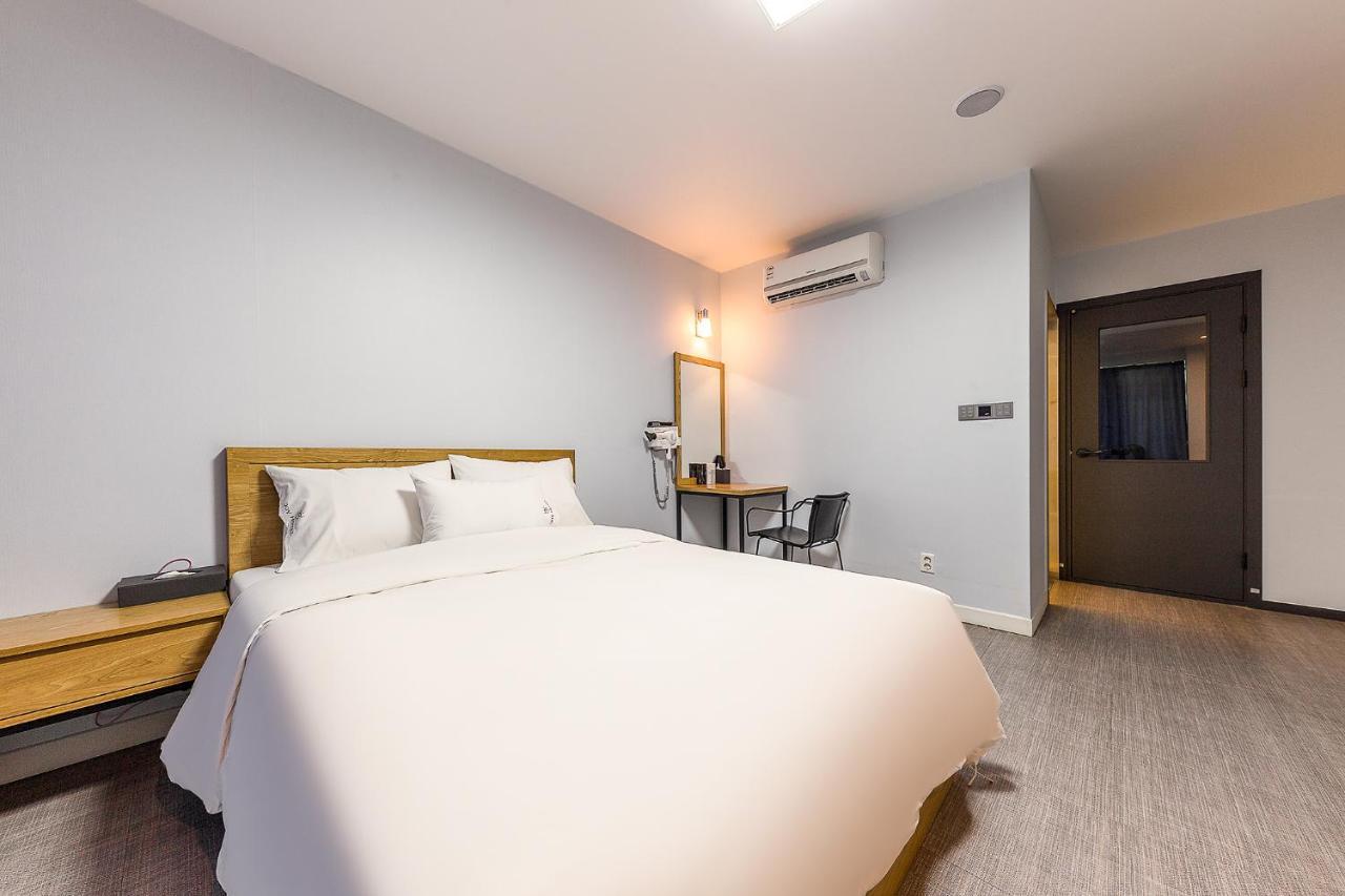 Business Joy Hotel Cheongju Exteriör bild
