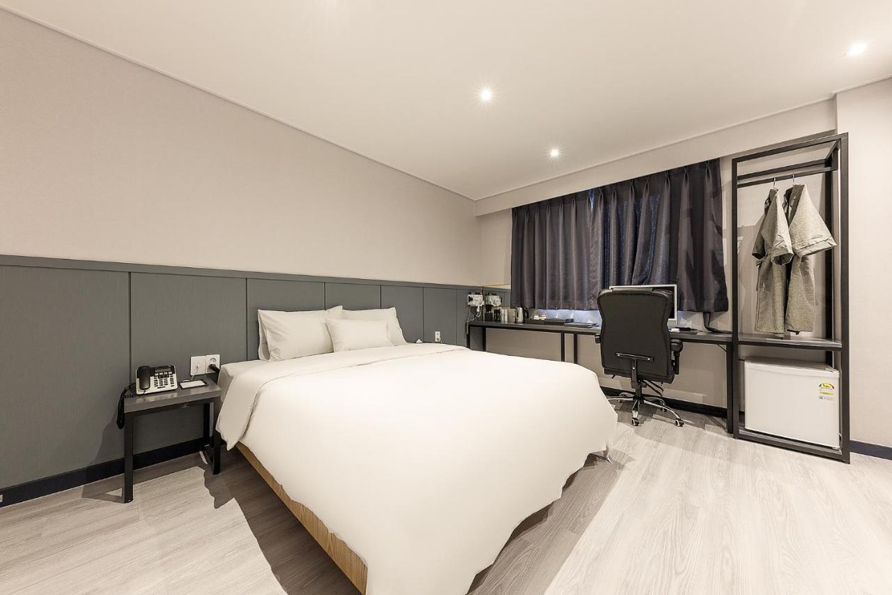 Business Joy Hotel Cheongju Exteriör bild