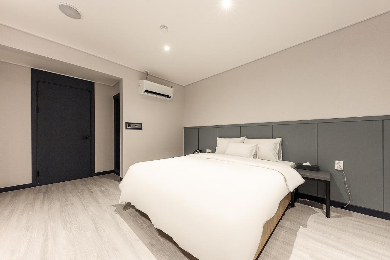 Business Joy Hotel Cheongju Exteriör bild